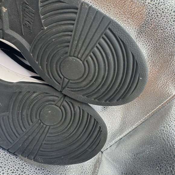 Size 11 Nike Dunk Low Retro Mens White Black Panda Athletic Sneaker DD1391-100 - Picture 11 of 11